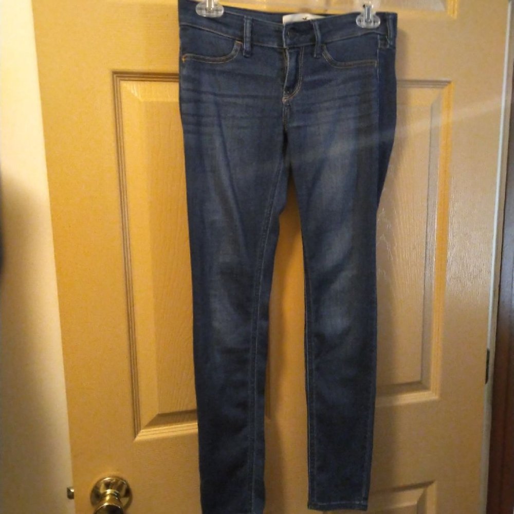 Hollister Women's dark wash jeans 3S